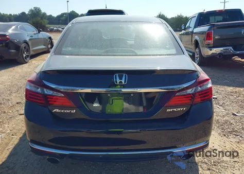 2017 Honda Accord Sport z USA, uszkodzony, nr VIN 1HGCR2F56HA097116